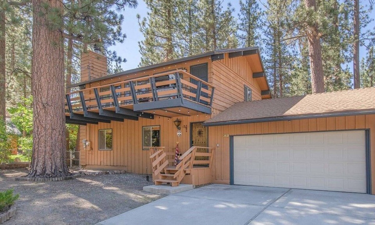 Fox Farm Cabin | The Avalon Retreat + Huge Yard + Patio/BBQ+Firepit