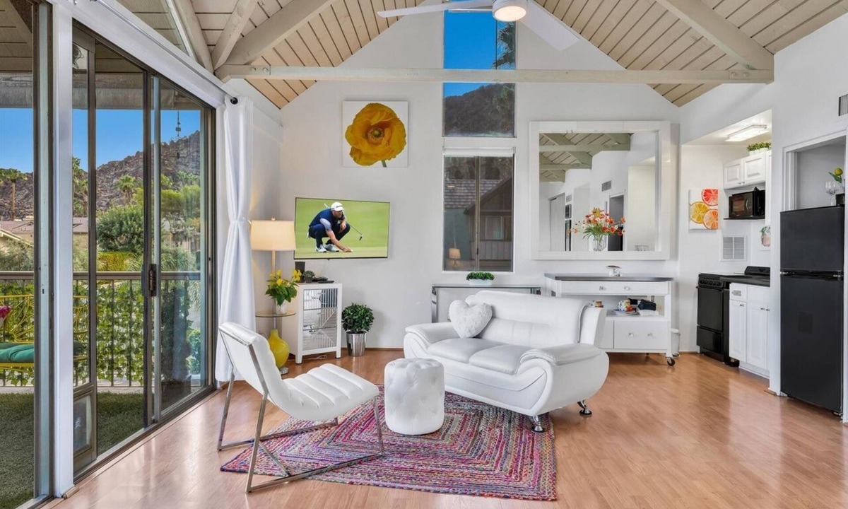 Indian Wells Cottage | The Cottage
