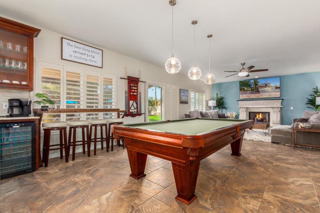 Gilbert House | The Grand Saguaro Heated Pool Hot Tub Pickleball Sleeps 27