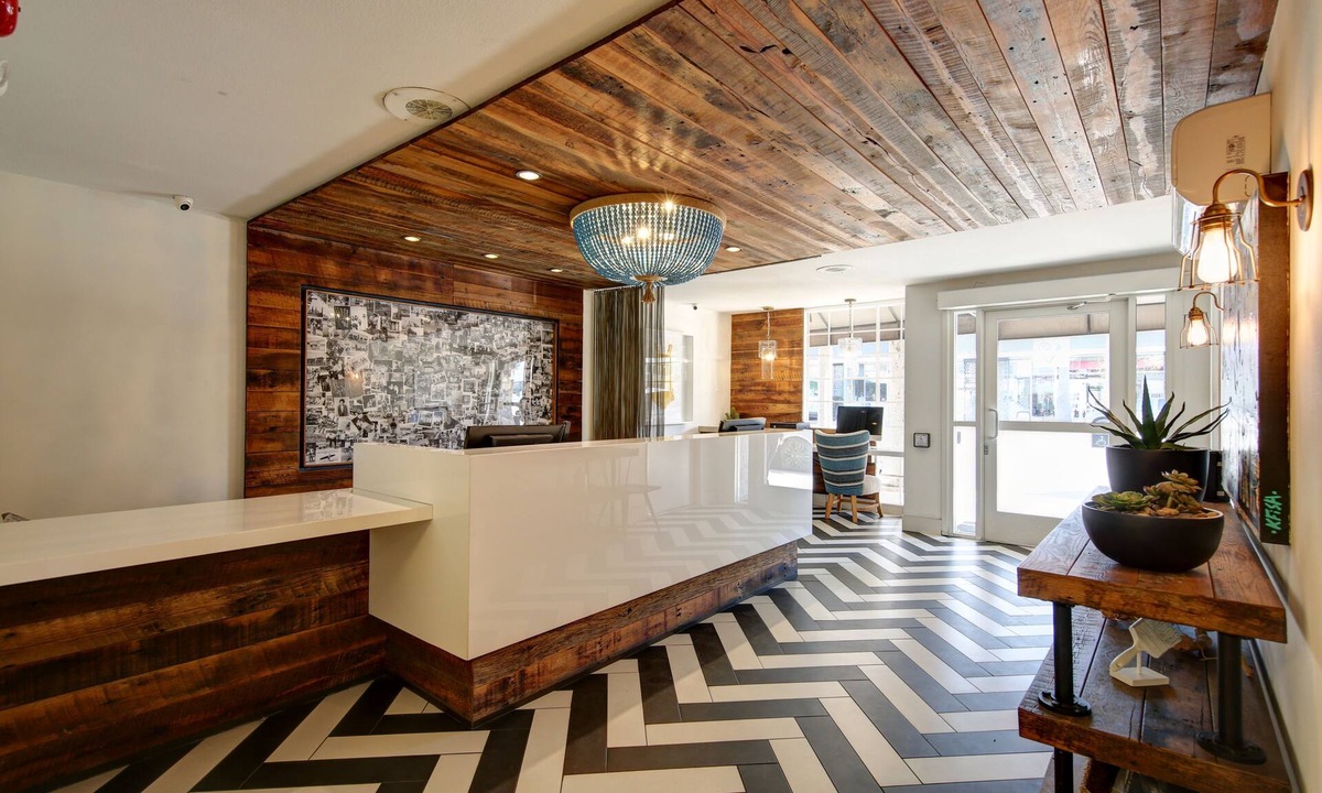 Venice Hotel | The Inn at Venice Beach