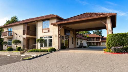 Half Moon Bay Hotel | The Miramar Inn