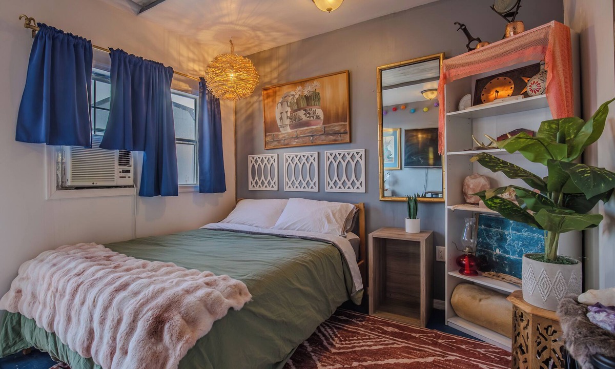 Kingman Cabin | The Quail's Nest: Experience Arizona Agritourism
