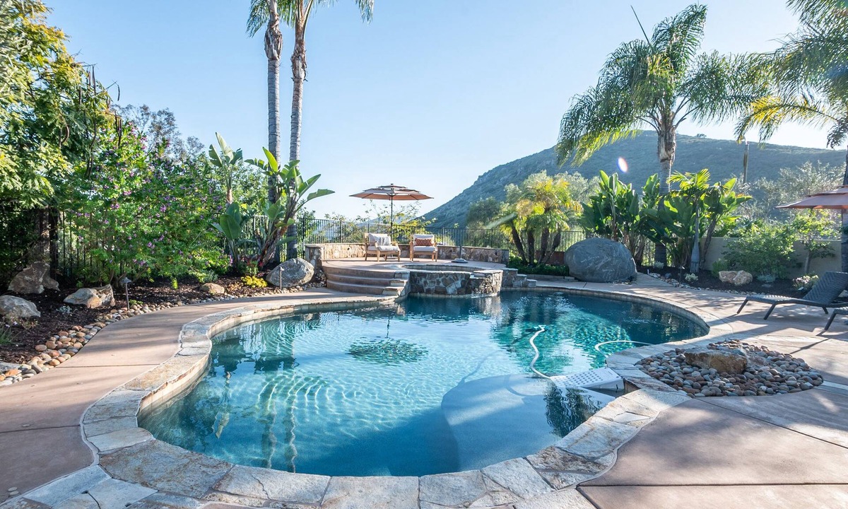 Lake Hodges House | The Retreat: Game Room, Pool Table, Pool & Hot tub