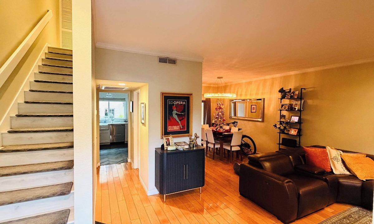 Hillcrest Condo | Townhouse - 2bed 2.5bath, Pool, Hot Tub, Gym, Shop