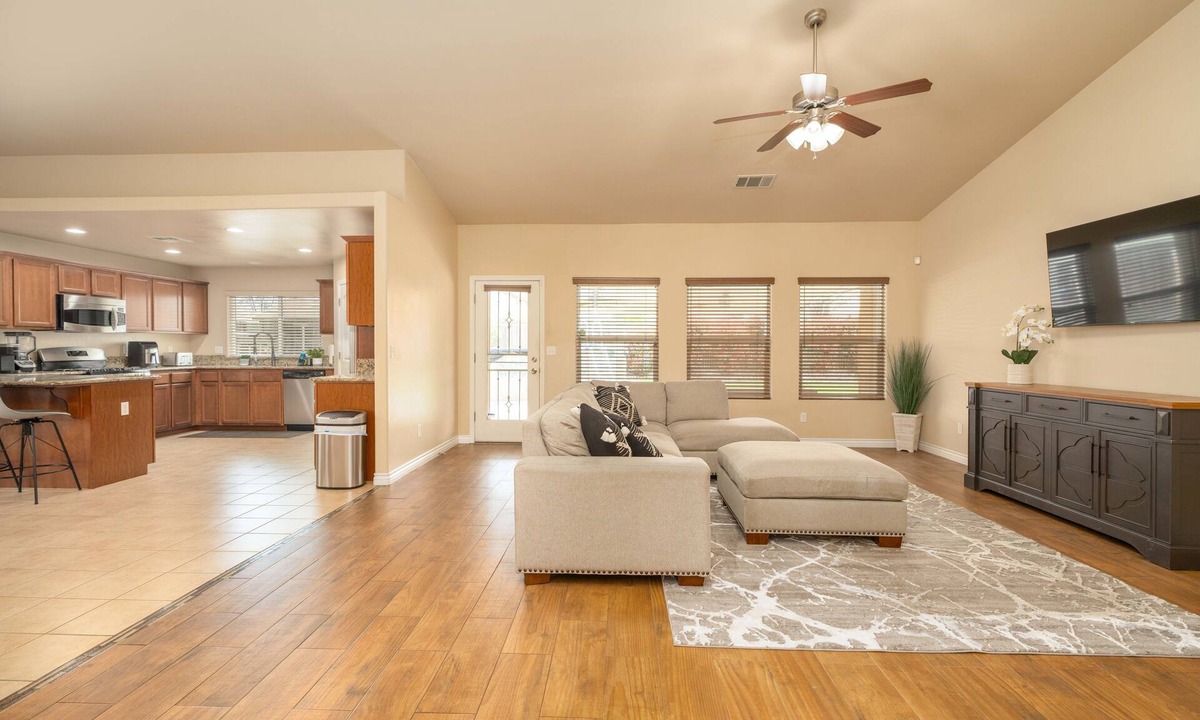 Pumpkin Center House | Traveling Professionals