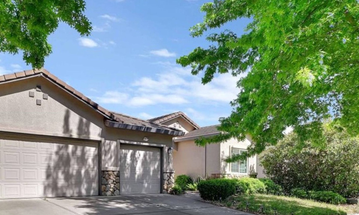 Yuba City House | Tremendous 5-bedroom house with AC in friendly Yuba City
