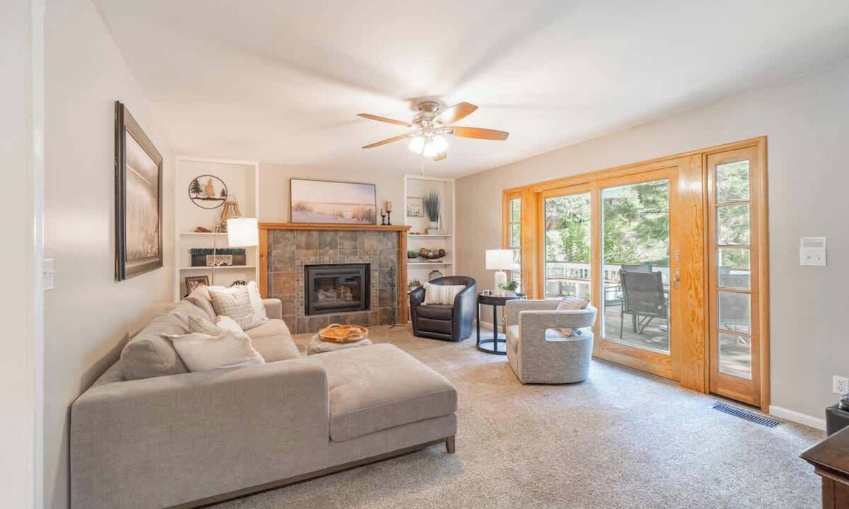 Ponderosa Palisades House | Truckee Mountain Retreat Family Friendly 3BR 2BA