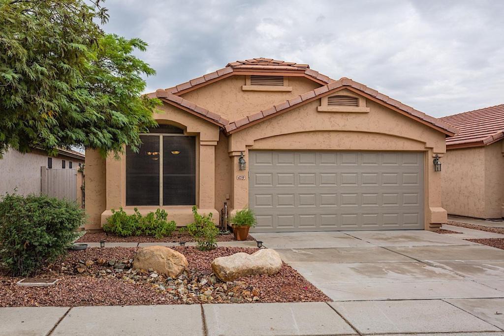 Desert Ridge House | Tuscan Sunset 3 BR by Casago
