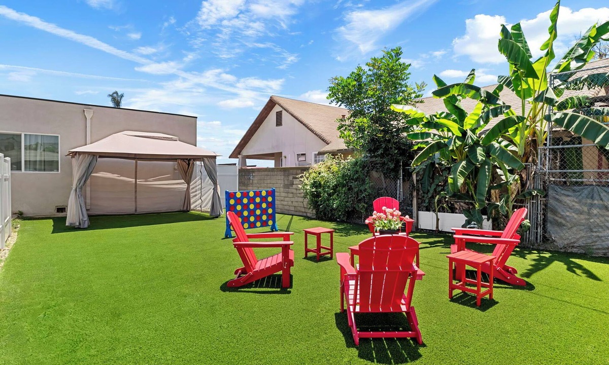 Midway City House | Urban Lotus Escape - Large Yard, Games, AC near Asian Garden Mall and Disneyland