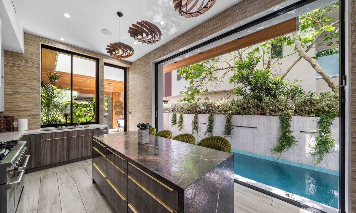 Venice House | Venice/Pool/Hot Tub/BBQ/Home Theater