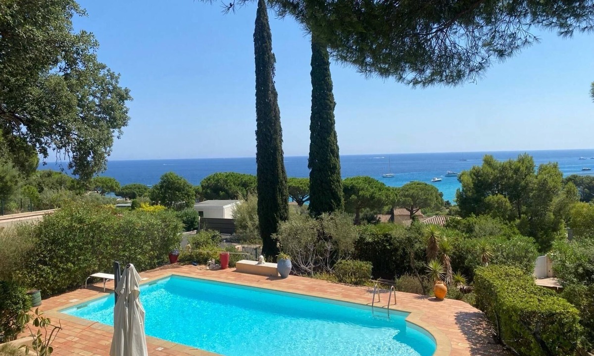 Ramatuelle House | Villa Dans un Paradis Naturel Face à la mer ! Activités Sportives sur Place