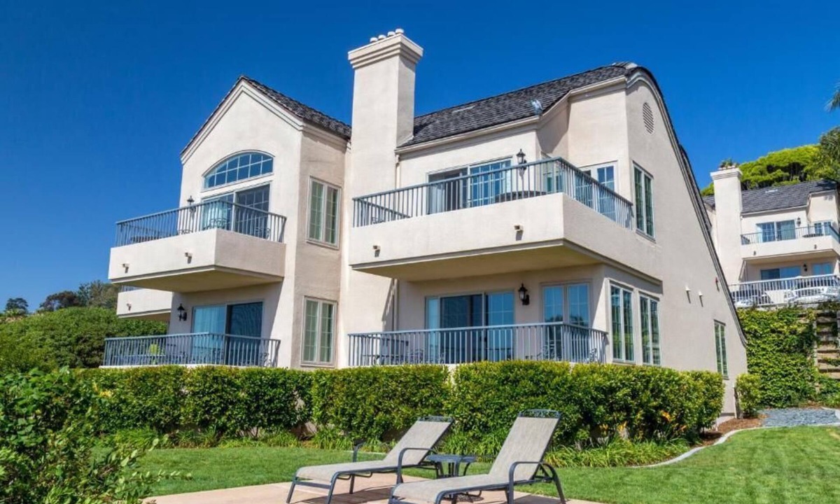 Del Mar Resort | Villa l'auberge with amenities and walking distance to beach