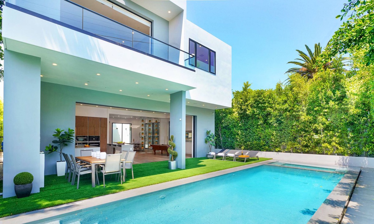 Melrose Villa | Villa Laurent by LUXJB🥇Modern WeHo Villa I 8 Beds I Gym