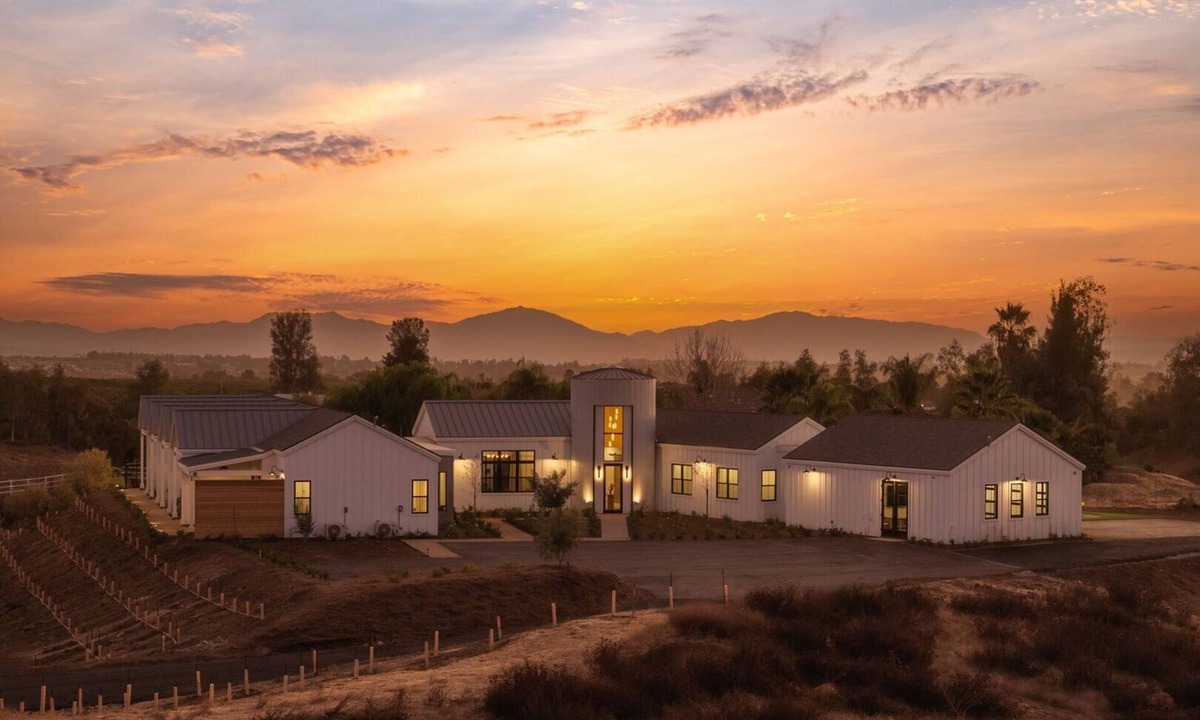 Temecula House | Vintner's Village | California-Chic Wine Estate