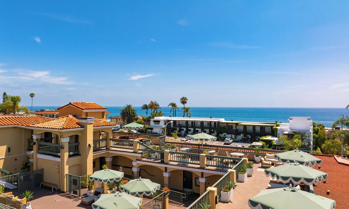 Laguna Beach Hotel | Walk to Beach + Coast Hwy | Pool + Hot Tub + Rooftop Ocean Views