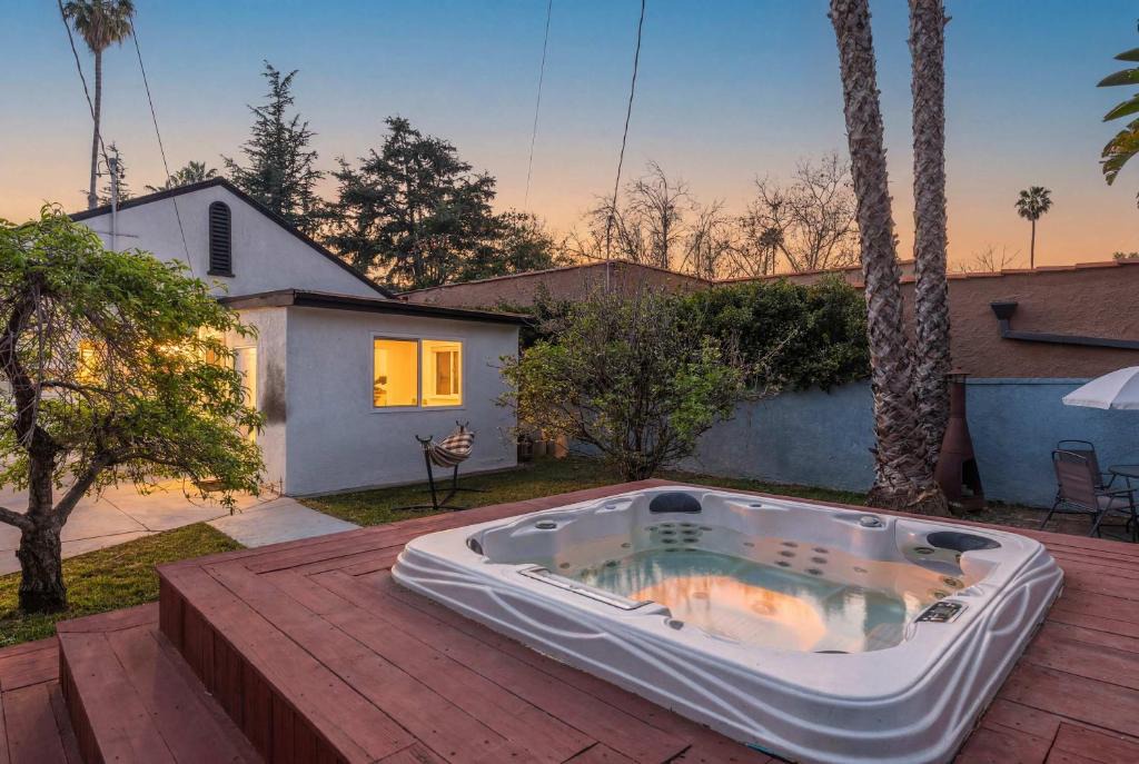 Mid City House | Walkable 5BR Home with Hot Tub & BBQ Grill