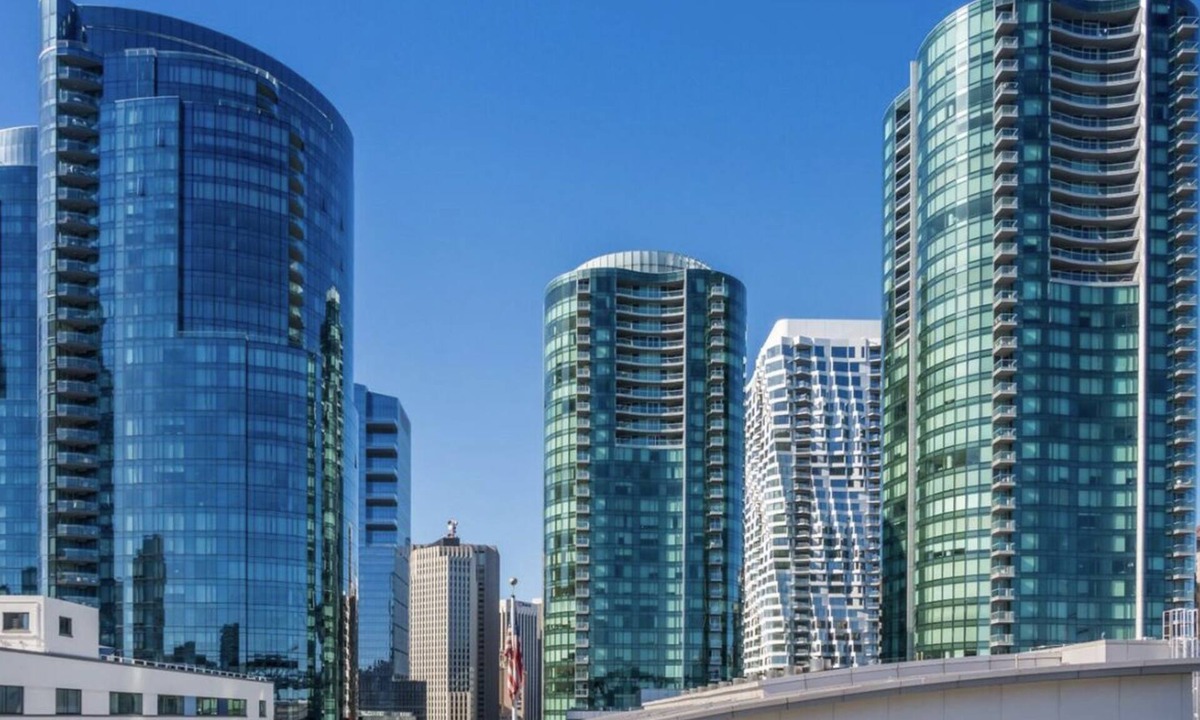 South Beach Apartment | Water view Modern Accessible Comfortable Corner Unit with ample light and sun