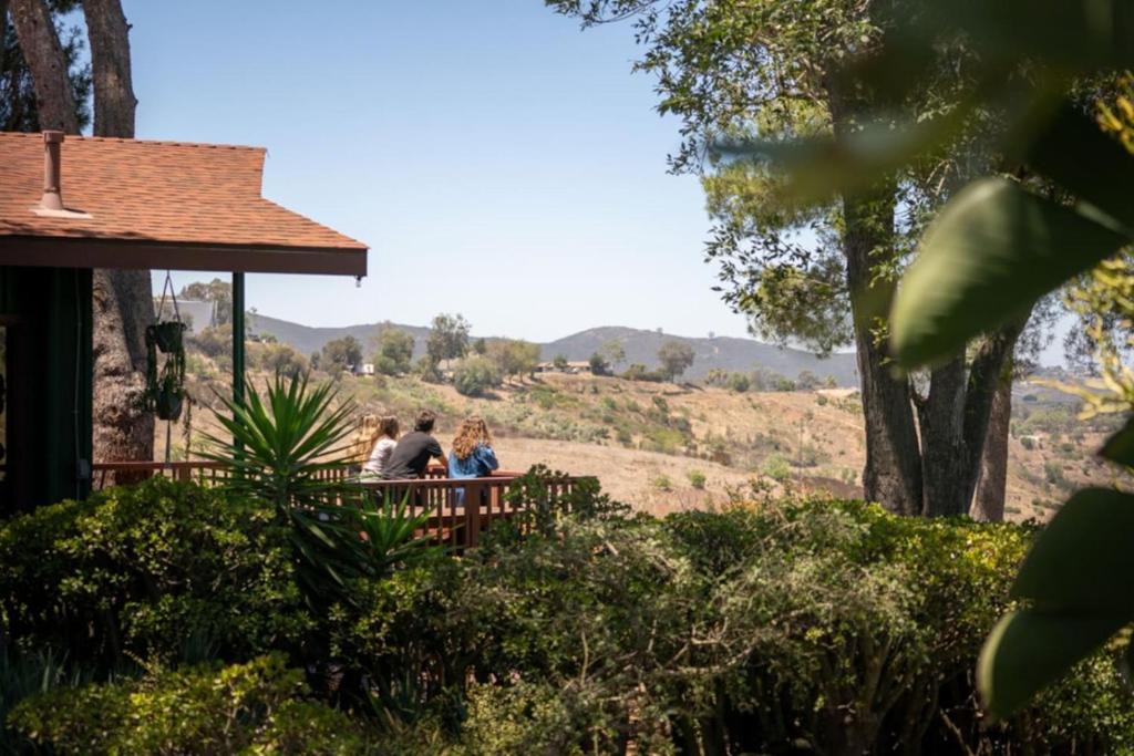 Vista House | Welcome to Victoria Ranch