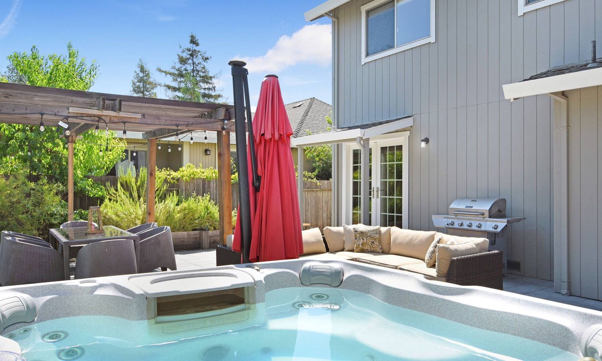 Windsor House | Windsor Wine Country Anthony Escape