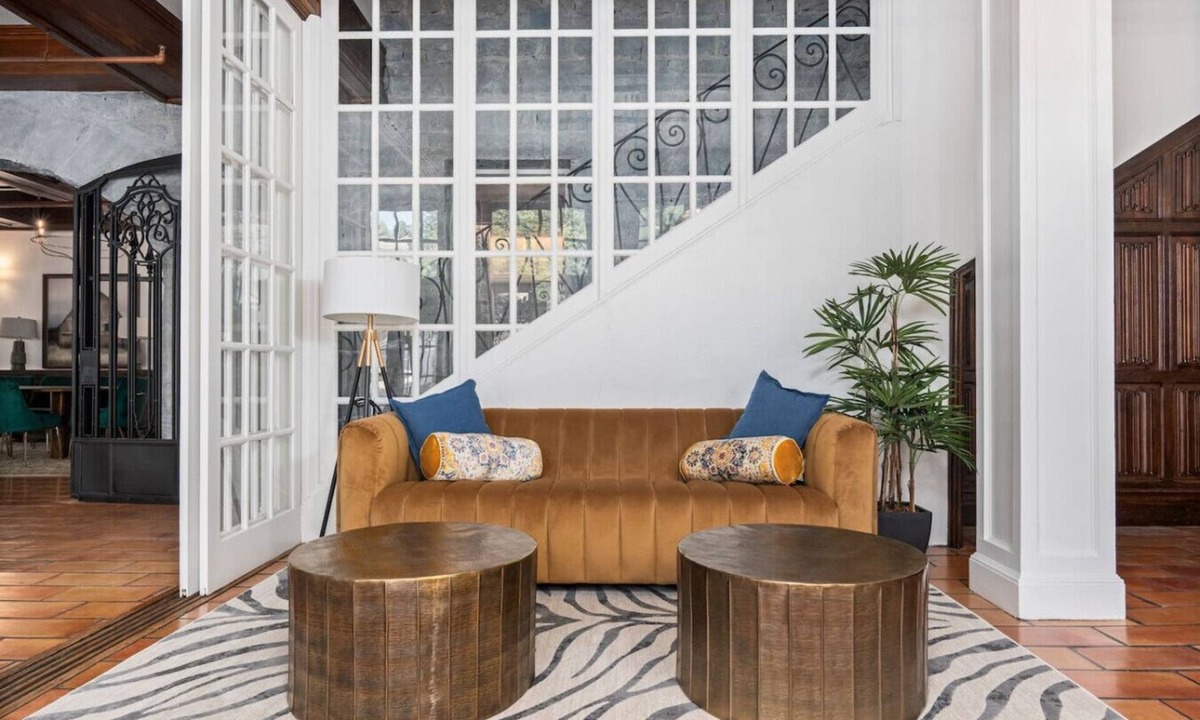 Santa Rosa Bed & Breakfast | Wine Country Luxury King Room in Boutique Hotel