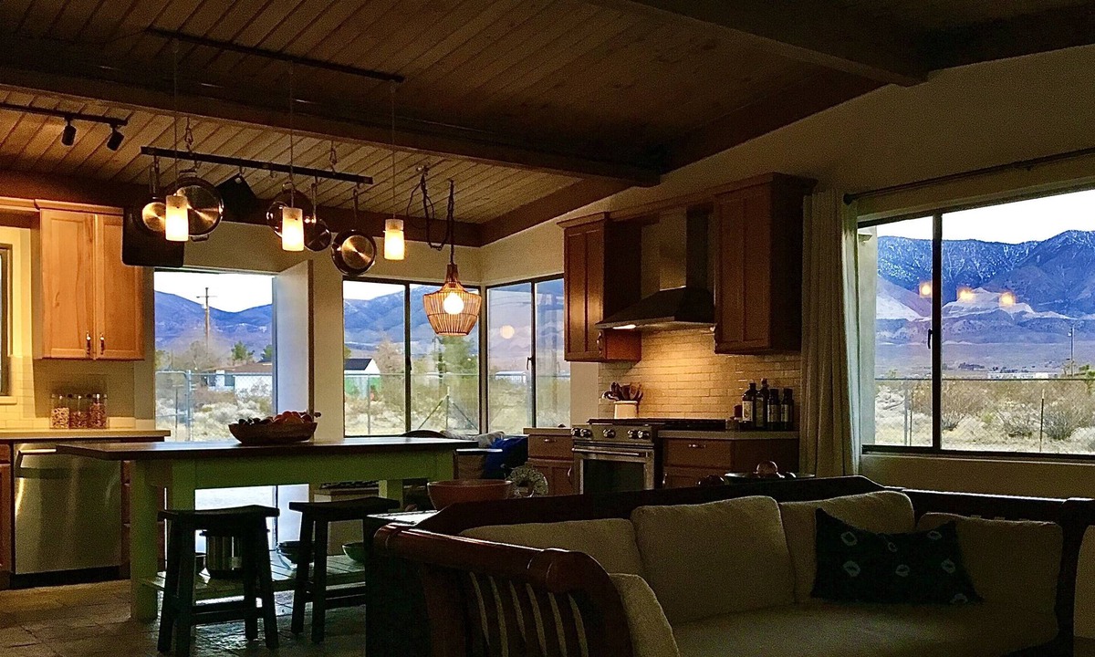 Lucerne Valley House | Work remote & enjoy the outdoor adventures