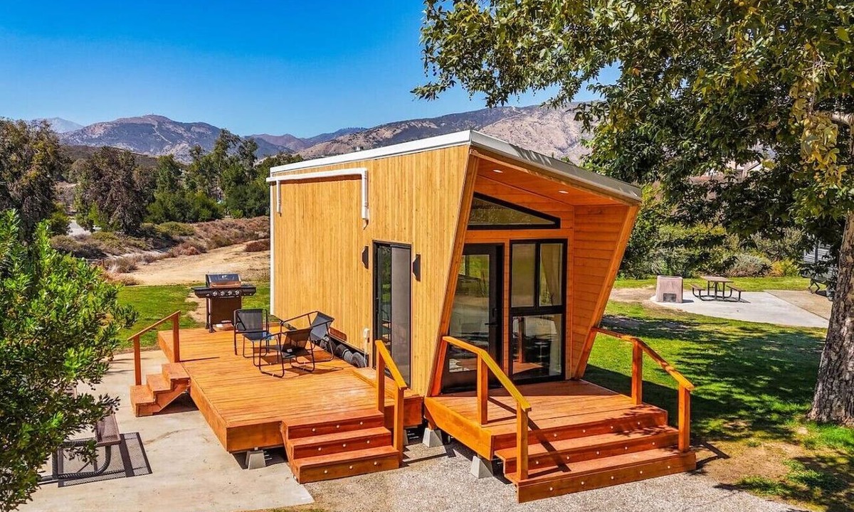Yucaipa House | Yucaipa Regional Park the Stargazing Tiny Home