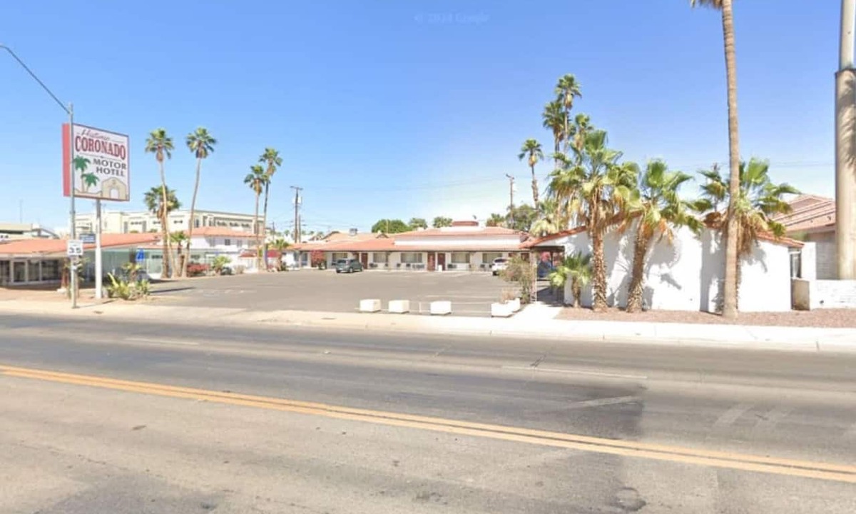 Yuma Townsite Apartment | Yuma AZ|Deluxe King Bed|Non smoking