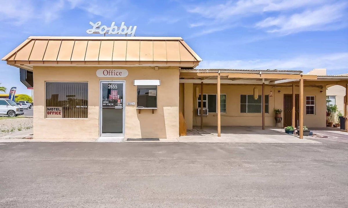 Yuma Apartment | Yuma AZ| Relaxing 2 Queen Bed