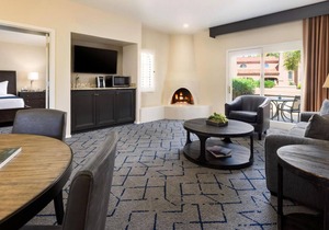 4 Serene Units in 40-Acre Property, Perfect for Special Events! On-Site Dining
