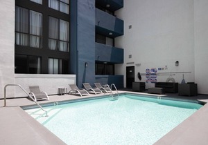 Central Brentwood 1BR w/Pool, near UCLA, San Vicente, by Blueground