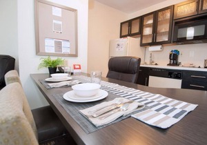 Perfect for West Coast Travelers! Pets Allowed, Outdoor Patio w/BBQ Grills