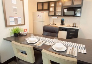 Perfect for West Coast Travelers! Pets Allowed, Outdoor Patio w/BBQ Grills
