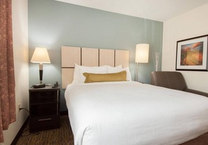Perfect for West Coast Travelers! Pets Allowed, Outdoor Patio w/BBQ Grills