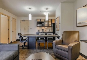 Relax and Unwind! Pet-friendly, Kitchenette, Near Angel Stadium