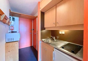 Resort center, 3rd floor, view ski slopes, balcony, tv, 24m², Les Menuires
