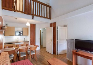 Spacious duplex with south terrace - 7 guests in La Mongie