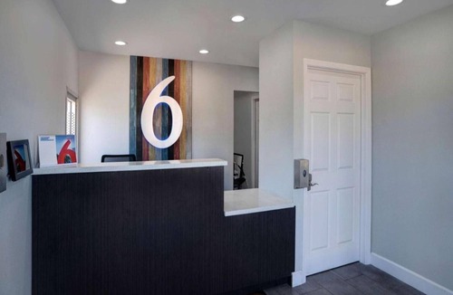 Pacific Apartment | 1 Queen Bed | ADA/RI Shower/Micfridge