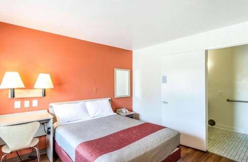 Redding Apartment | 1 Queen Bed | Micfridge
