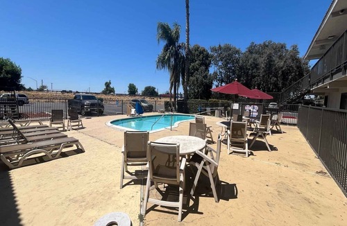 East San Jose Apartment | 1 Queen Bed|NS| Micfridge