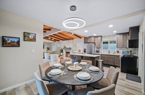 Country Club House | 1-Story, Walking to The Cove, Ocean View Deck