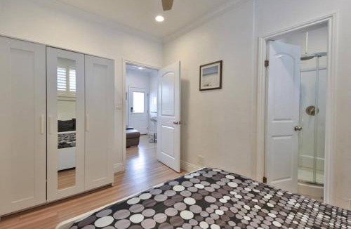 Balboa Peninsula Apartment | 1000#4 Modern Beach Home, Steps from Sand w/AC!