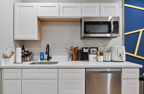 Maryvale House | 12 Minutes From Downtown Phoenix - 1 Bedroom