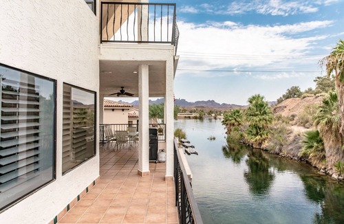 Parker Strip House | 17 BEDS SLEEPS 25 + 7,500 sq. ft. 3 LEVEL + PRIV DOCK ACROSS FROM RAMP @RIV ENTR