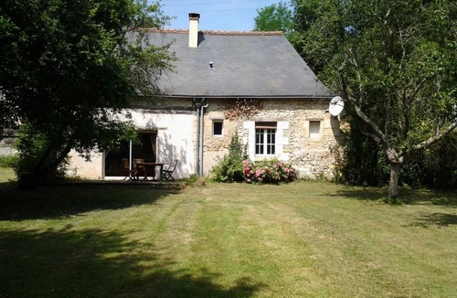 Cheille Cottage | 18th Century House in Azay-le-Rideau, garden, wifi, near nature