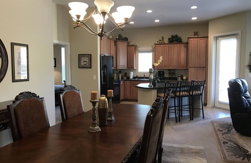 Surprise Condo | 1ST FLOOR CORNER UNIT CLOSE TO ALL AMENITIES! REM0DELED W/NEW PAINT & CARPETING
