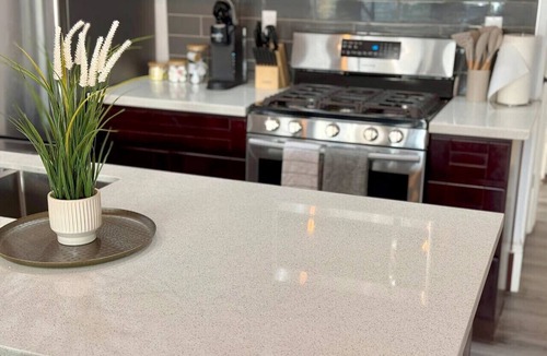 Downtown Sacramento Apartment | 2 BD/2 BA in Historic Downtown Sacramento -Beautiful Backyard, Centrally Located