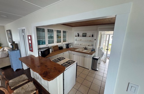 Ventura Cottage | 2-bedroom cottage in soothing Ventura with cool AC breeze