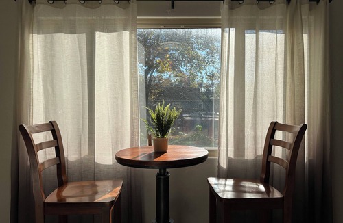 New Era Park House | 2-bedroom home in Sacramento downtown with free easy parking