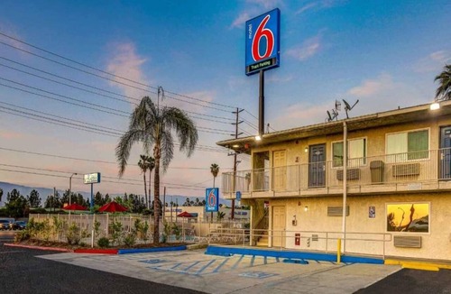 San Bernardino Apartment | 2 Full Bed|Non-Smoking, Mini Fridge