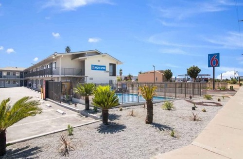 Moreno Valley Apartment | 2 Full Beds|Non-Smoking,Micfridge